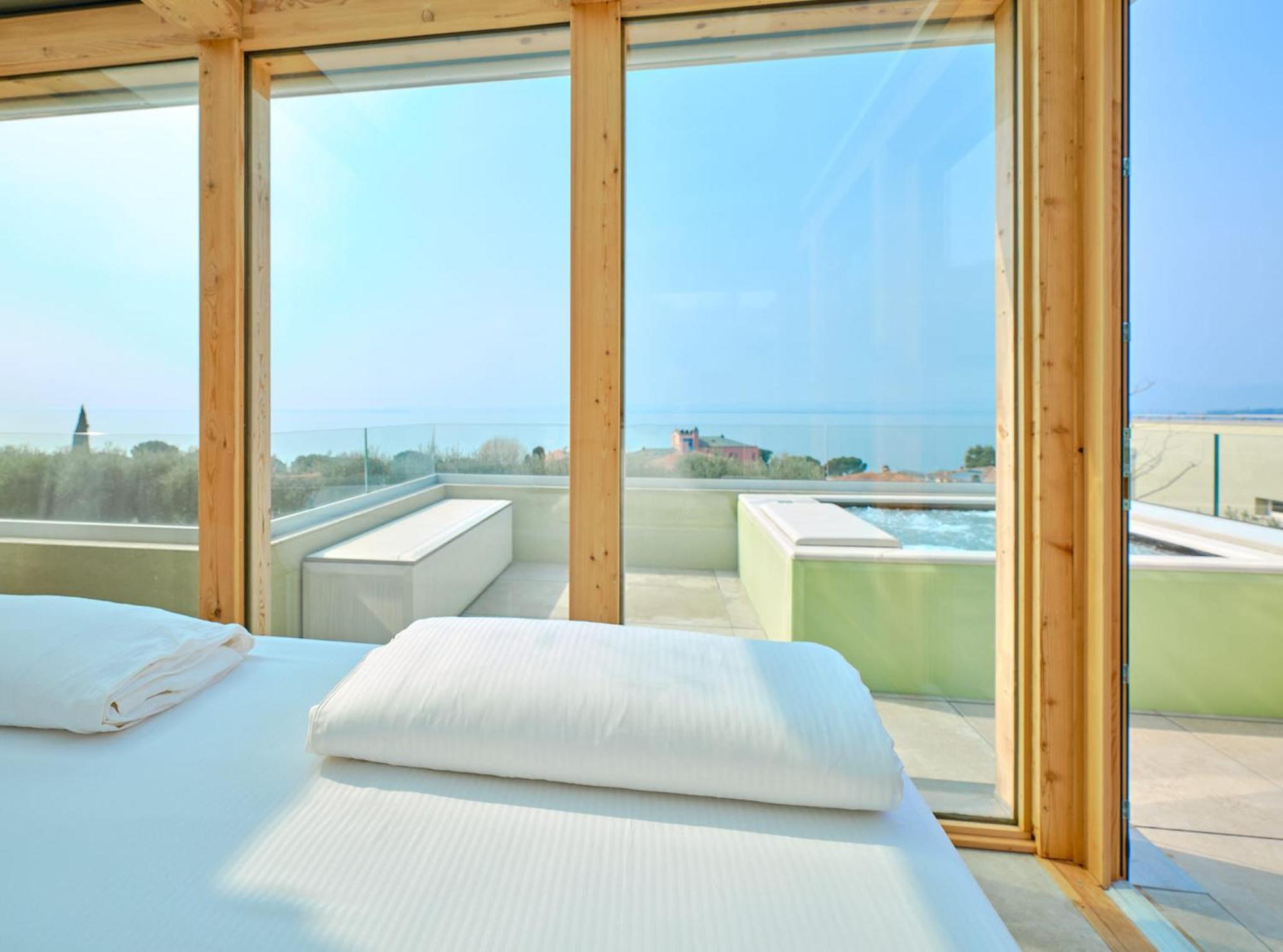 Villa Sunny Lake Suites Bardolino Exterior foto