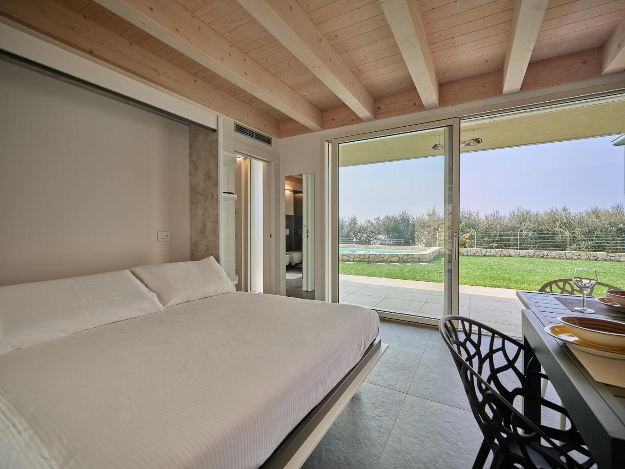 Villa Sunny Lake Suites Bardolino Exterior foto