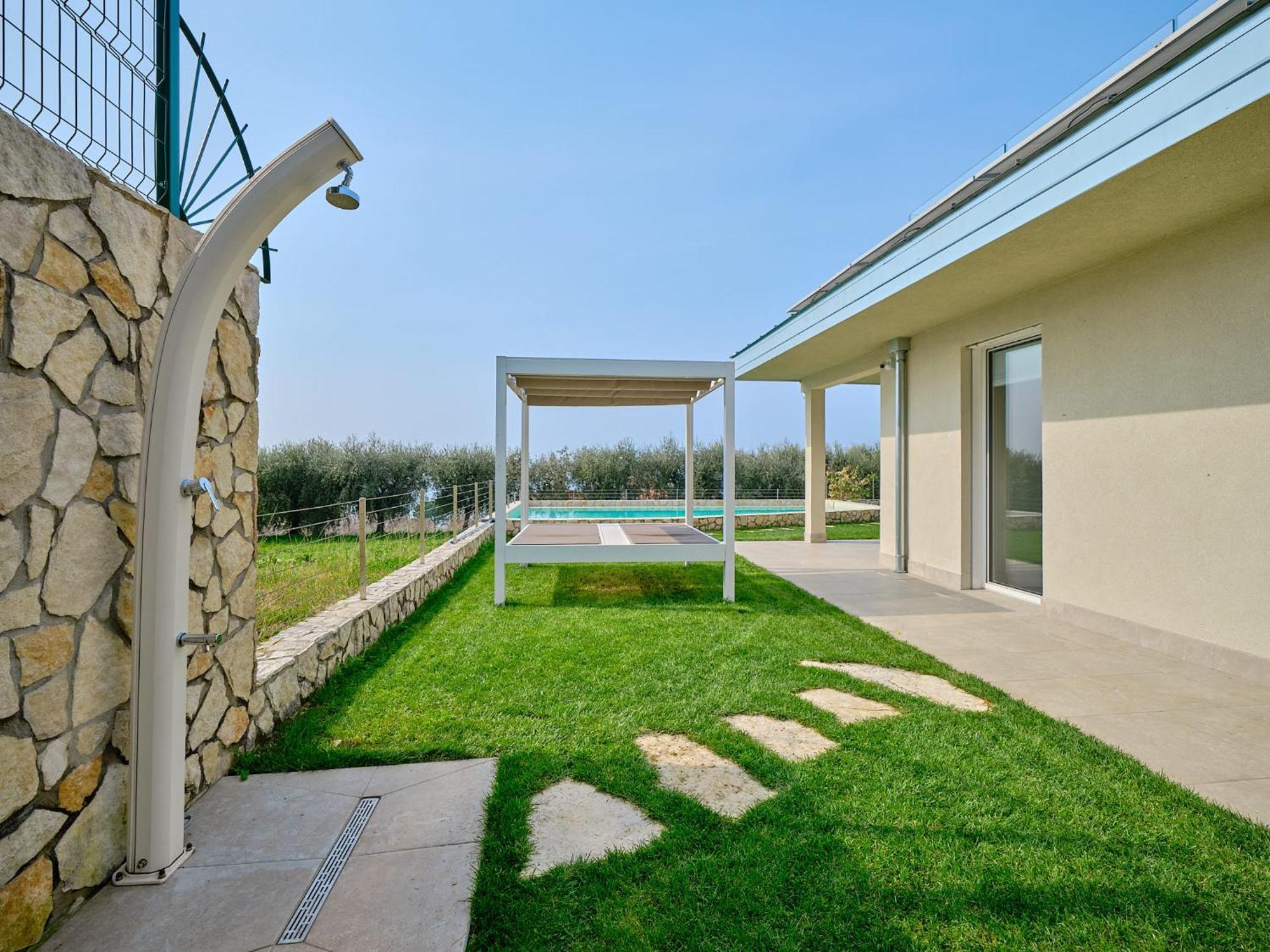 Villa Sunny Lake Suites Bardolino Exterior foto